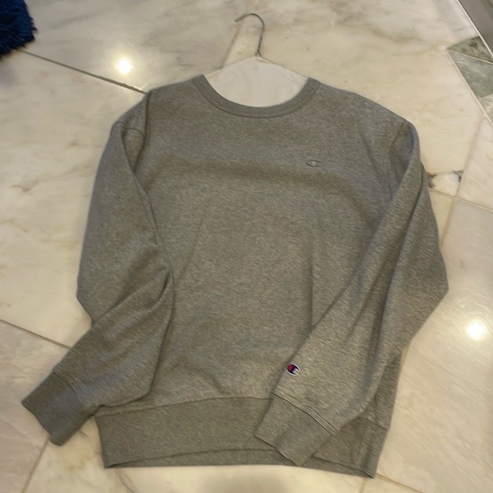 Medium Champion classic men’s sweatshirt